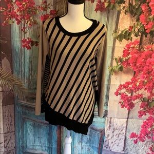 🌺SALE🌺Liz Claiborne Top Sleeves Long